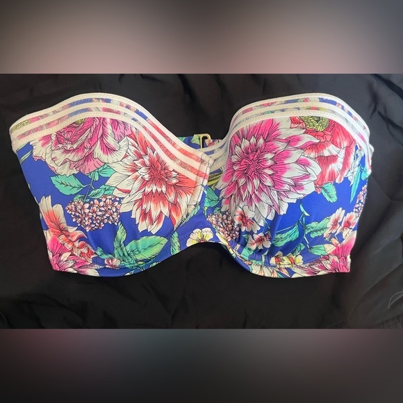 Shade and Shore Blue Floral Strapless Bikini Top with Molded Cups Size 36D - Picture 3 of 8